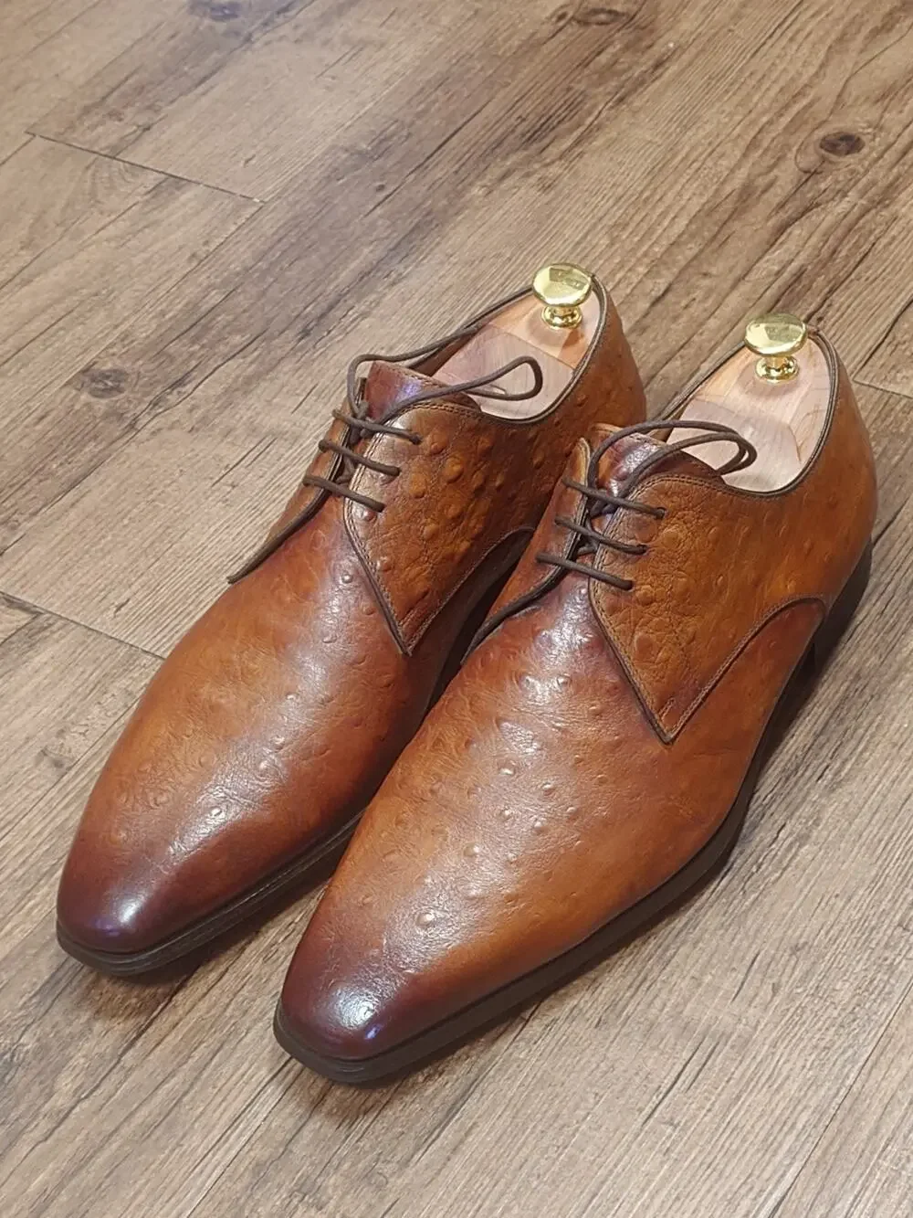 Magnanni Men’s 10M Light Brown Burnished Ostrich Stamped Leather Dress Shoes
